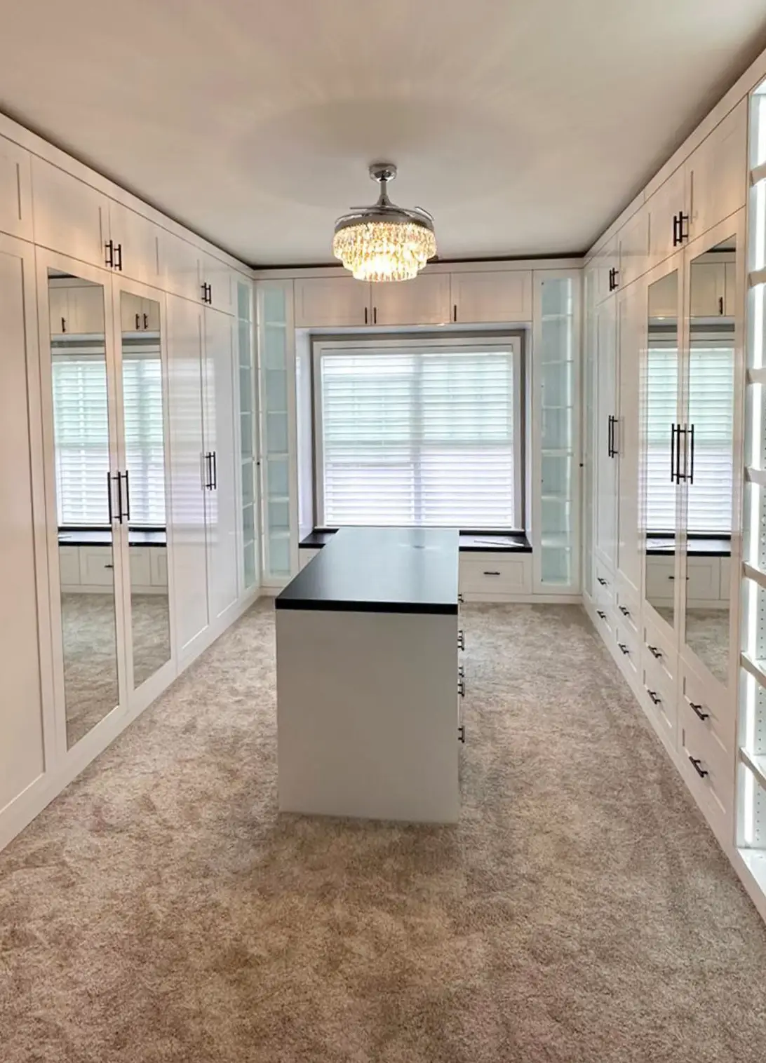 Clean white home office built-ins